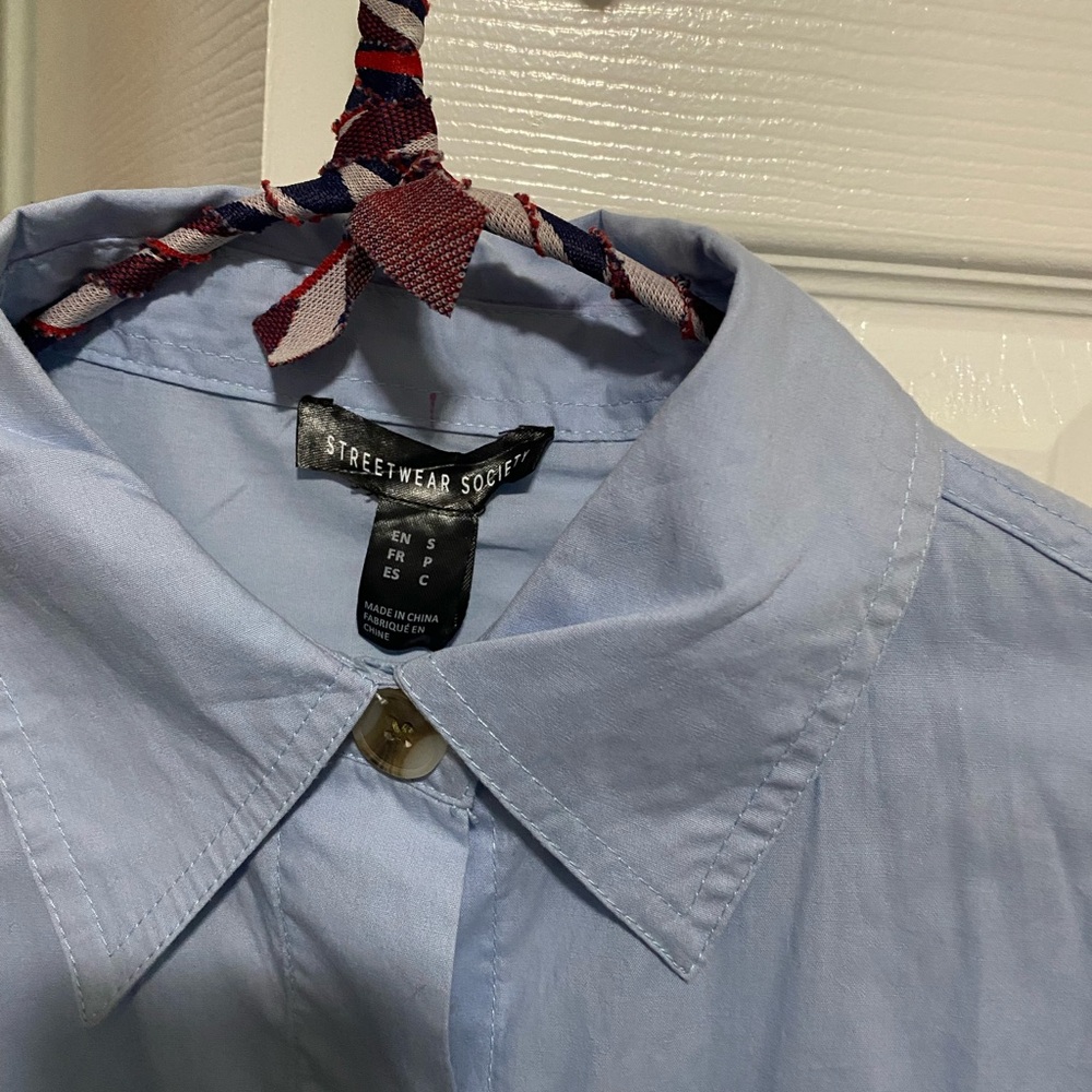 Women’s Light Blue Button-Up Shirt oversized - Picture 4 of 5